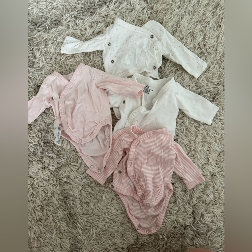 H&M baby newborn one piece long sleeve top with pants